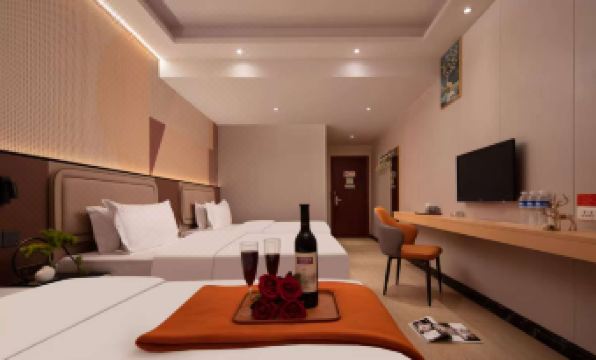 Designer hotel(HeChi BaiMa Pedestrian street)