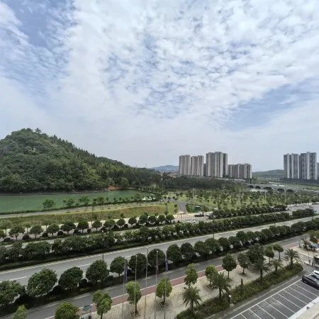 YINSHAN LAKE HOTEL