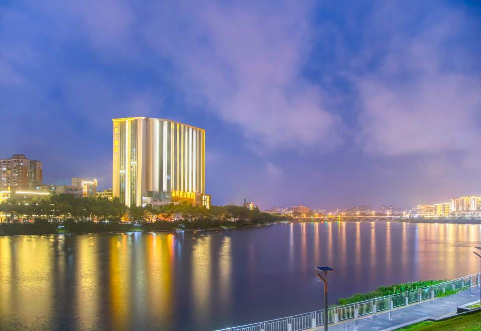 3. 뉴 인터내셔널 ..