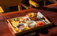 Platinum Hotel - breakfast
