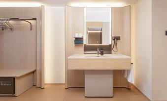 All Season Nanjing Gulou Square Hotel