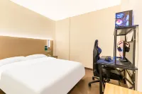 Moxi Esports Hotel (Guigang International Life Port High speed Railway Station, Guangxi) - Esports