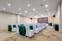 Qingfeng Bailu Hotel (Shangqiu High-Speed Railway Station Municipal Government)