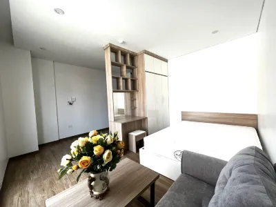 Era Apartment Lac Long Quan Hotels near West Lake