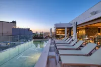 VITA Hotel & Rooftop - Airport Shuttle