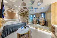 AURORA E-Sports Hotel（Kunming Derun Langyue Bay Agricultural University Branch）