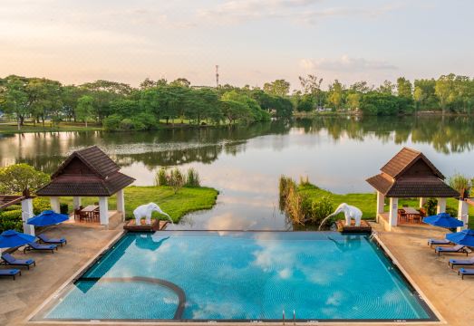 타와 라와디 BW 시니그처 콜렉션