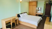 Jademay Airport Hotel