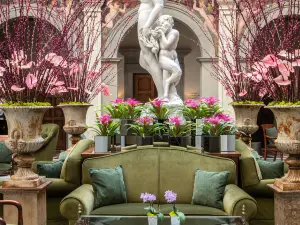 Top 9 Luxury Hotels in Florence