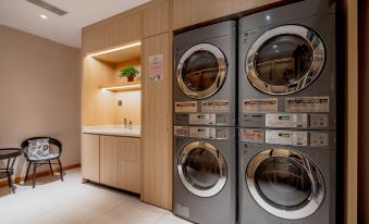 Homeinn · neo (Shanghai Zhonghui Plaza Jinqiao Subway Station)