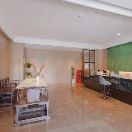 Yuezhi Hotel (Shuijing Plaza)