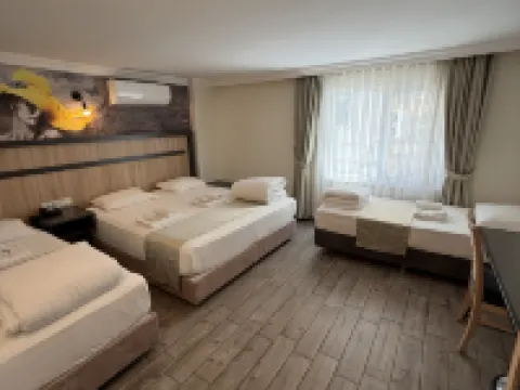 ปิเยซ โอเทล โรงแรมในอันตัลยา