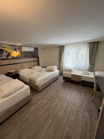 Piyes Otel