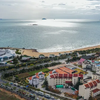 Qingdao Meteorological Holiday Resort Hotels near Stone Man Bathing Beach