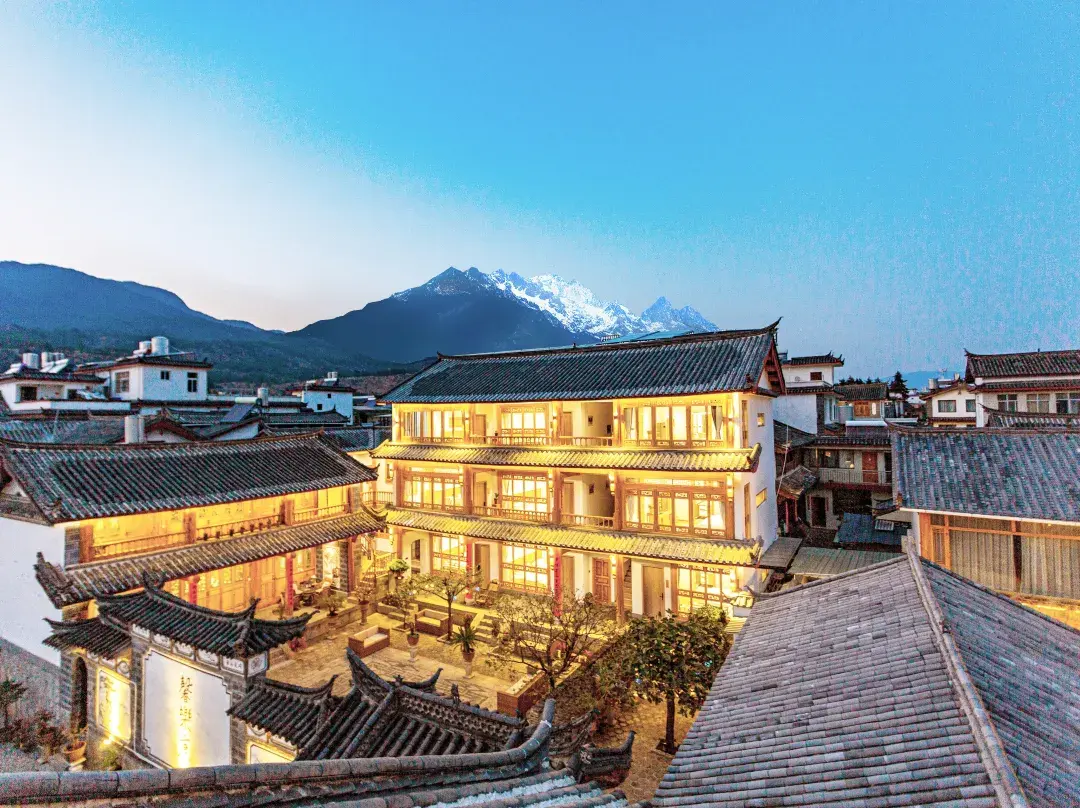 A-jun And His Friends Entry Luxury Sunshine Garden Courtyard - Lijiang