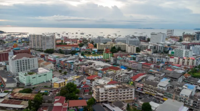 Elongme Tycoon Holiday Hotel Отели рядом с достопримечательностью «Роял Гарден Плаза»