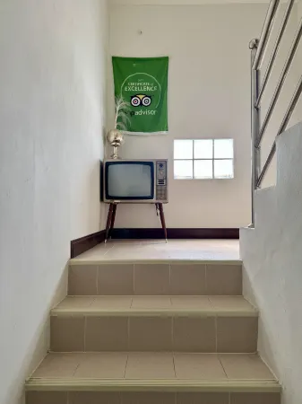 Ananas Phuket Central Hostel - Adults Only