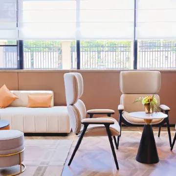 Homeinn Plus Hotel (Shenzhen Futian CBD Exhibition Center) Отели рядом с достопримечательностью «Район Футянь»