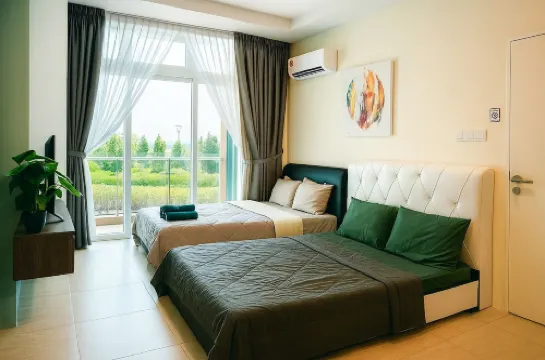 Cozy City, Large studio stay for couple or family , Riverine Diamond