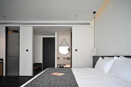 Agula Designer Landscape Hotel Dunhuang Отели рядом с достопримечательностью «Mingsha Mountain And Crescent Spring»