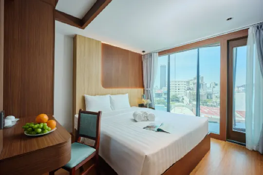 Elite Luxury Hotel Отели рядом с достопримечательностью «Da Nang Museum»