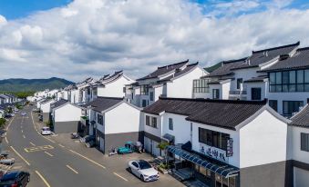 Dreams View Designer Parent-Child Resort & Art Inn (Yixing Yaohu Town Branch)
