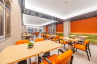 Starway Hotel (Yining Administrative Service Center State Museum) - พร้อมอาหารเช้า
