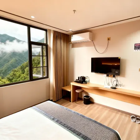 Motuo Yunteng Hotel
