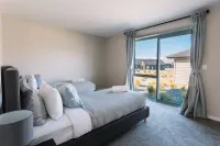 Tekapo LupinFaves Hoilday House