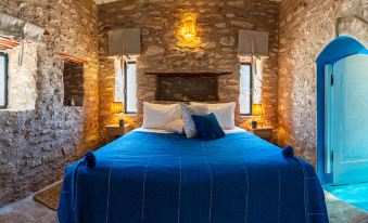 Atlantis 12, Maison d'hôtes et d'art