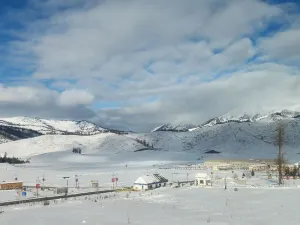 Hongfu Lake Kanas Resort