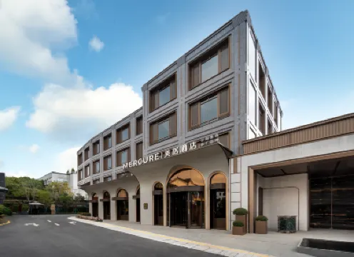 Mercure Hangzhou West Lake Yuquan Hotels near Zhejiang University