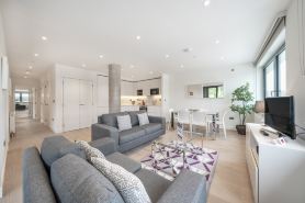 ルームスペース アパートメンツ - オアシス ウェイ