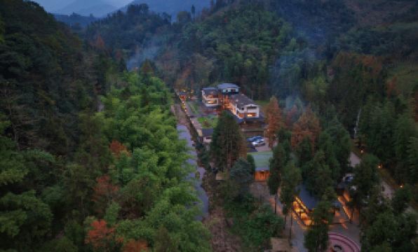 Huashuiwan Xiyuxi Hot Spring Homestay