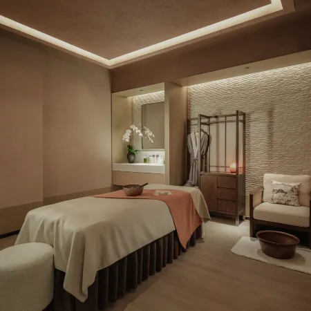 Surya Hotel Shanghai New Hongqiao Center