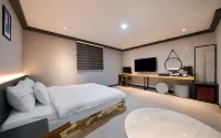Hotel Yaja Jeonju Terminal Branch - 2-Star