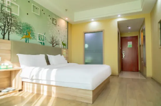Gujing Junlai Hotel (Weiwu Square, Bozhou Municipal Government) Отели в г. Бочжоу