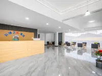 THE BUND HOUSE HOTEL(Branch within walking distance of Patuxay Monument & Wat Si Muang, Vientiane) Hotels near Thatluang Stupa