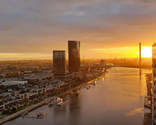 Melbourne Lifestyle Apartments - Best Views on Collins Hotels in Docklands