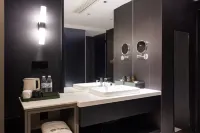 Sierra Siyue Hotel (Chongqing Jiefangbei Area Hong Ya Dong) - Romantic