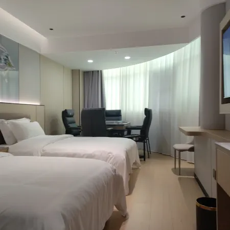 Le'an Royal Court Hotel (Sijiu Square Le'an Bus Station) Hotels in Le'an