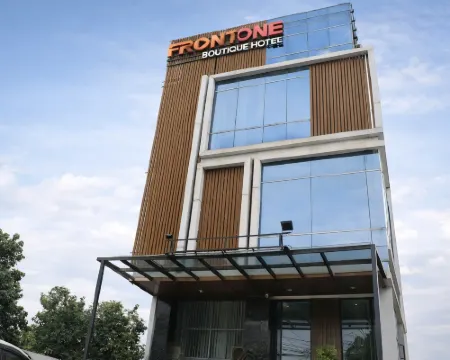 Front One Boutique Tugu Muda Semarang Hotels in West Semarang