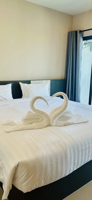 รูปภาพของพระจันทร์ เรสซิเด้นท์