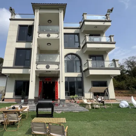 Longyun Yashu Homestay (Yingxi Corridor of Mountain Peaks)