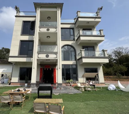 Longyun Yashu Homestay (Yingxi Corridor of Mountain Peaks)