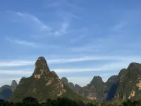 Mountain ballad small building homestay (Mingshi Garden Store) - غرفة مطلة على الجبل