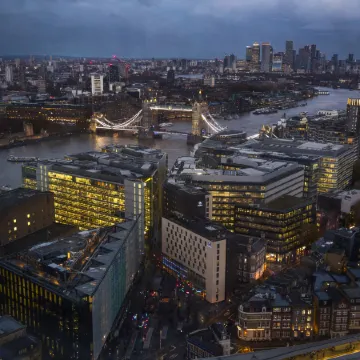 Hilton London Tower Bridge Отели рядом с достопримечательностью «Саутворк»