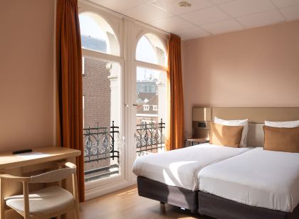 CS Hotel