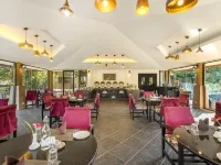 Sterling Kanha Hotels in Mandla