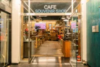 โรงแรม EQ Stay